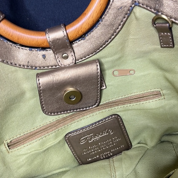 Fossil Handbag Hawaiian Print W/Wooden Handles - Picture 13 of 13